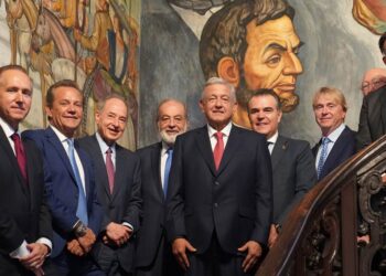 López Obrador y empresarios de México y EU hablan de economía, inversión…