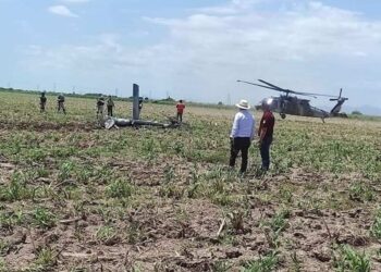 Sube a 14 marinos muertos por desplome de helicóptero en Sinaloa