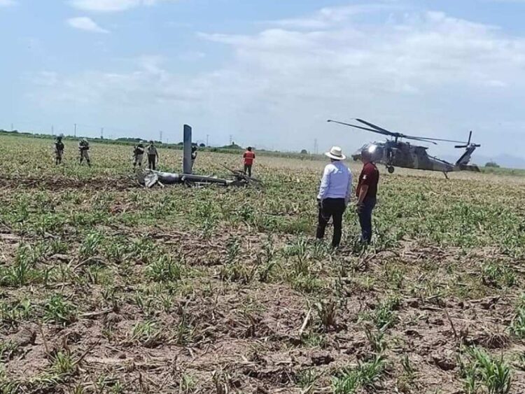 Sube a 14 marinos muertos por desplome de helicóptero en Sinaloa