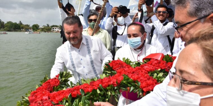 Tamaulipas celebra la procesión náutica de la Virgen del Carmen