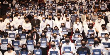 Reconoce UAT a estudiantes de excelencia del Campus Tampico