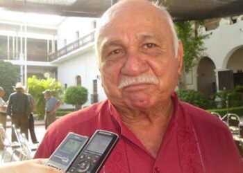 Demandan personas de la tercera edad mejor atención médica en Covid