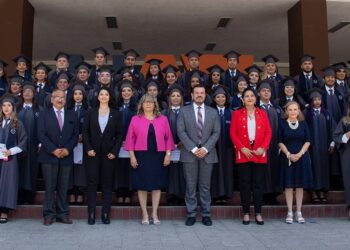 Felicita Rector de la UAT a egresados de Trabajo Social, Psicología y Nutrición
