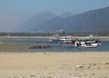 Piden operativos de vigilancia permanente para evitar rapiña de agua en Nuevo León