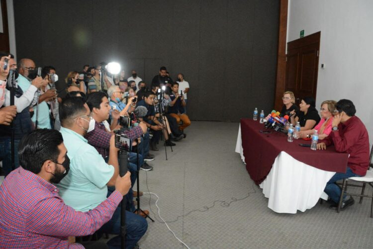 Promueve Morena juicio político y acción penal contra 7 diputados del PAN