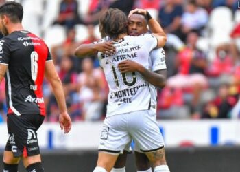 Xolos sorprende y remonta 2-1 ante el bicampeón Atlas