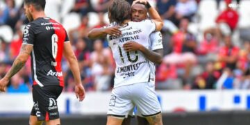 Xolos sorprende y remonta 2-1 ante el bicampeón Atlas