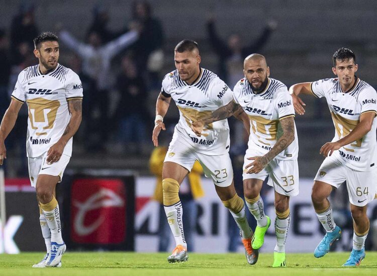 Pumas rescata punto agónico en debut de Dani Alves