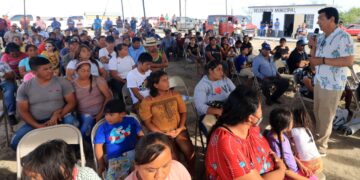 Entrega Alcalde Mario López diversos apoyos a las familias del Poblado La Capilla