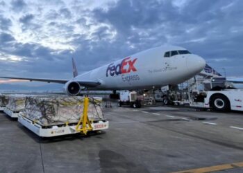 Llegan a México 3 millones de vacunas anticovid donadas por Canadá