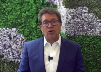 Monreal renuncia a participar en elección de consejeros de Morena