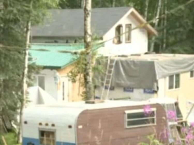 Adolescente mata a tiros a 3 de sus hermanos y luego de suicida en EU