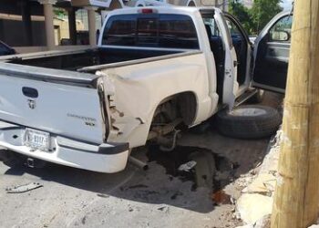 Mujer herida en choque vehicular en crucero 19 e Hidalgo en Cd. Victoria