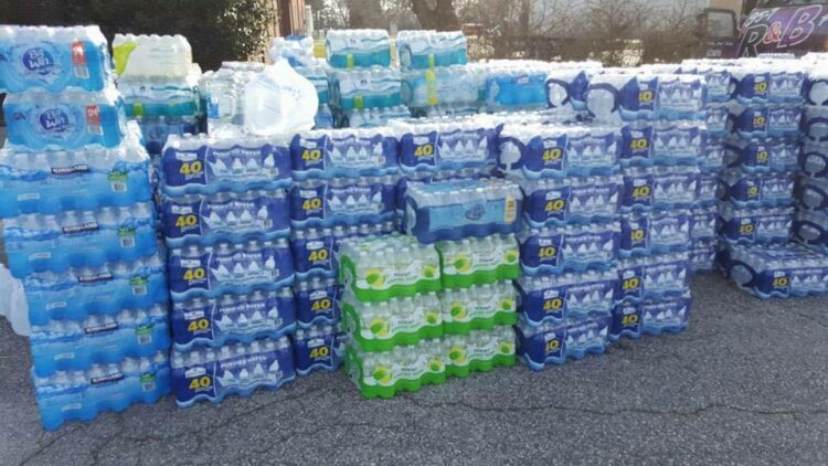 McAllen enviará agua embotellada a Nuevo León