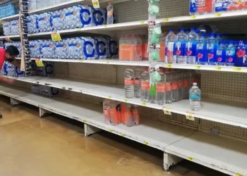 Urgen a PROFECO vigilar precio de agua embotellada en Monterrey