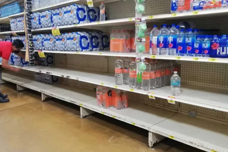 Urgen a PROFECO vigilar precio de agua embotellada en Monterrey