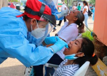 Reportan 6,301 contagios y 13 muertes en un día por Covid en México