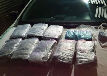 Detienen a gringo con droga en puente internacional