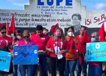 Protesta LUPE por medidas antimigrantes de Abbott