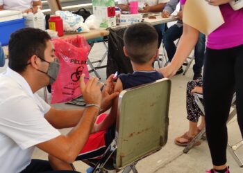 Arranca con gran afluencia vacunación anti Covid para niños de 5 a 11 años