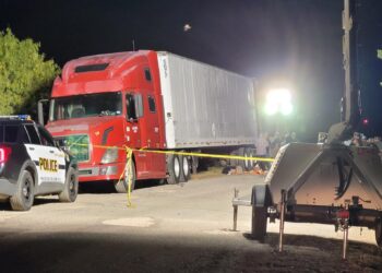 Enfrentan 4 detenidos cargos por tragedia migrante en San Antonio