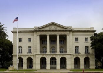 Se declaran culpables de traficar drogas para el CDN