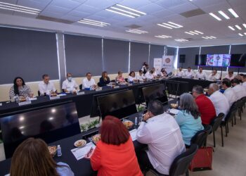 Evalúa Rector avances académicos de la UAT con Colegio de Directores