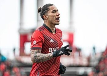 Juárez busca fichar a Carlos Salcedo