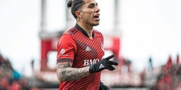 Juárez busca fichar a Carlos Salcedo