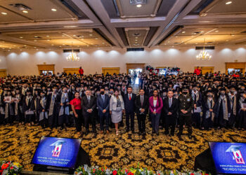 Apadrina Alcalde Mario López generación 2019-2022 de la preparatoria “Ricardo Flores Magón”