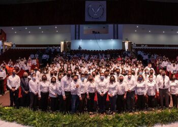 Entrega UAT becas de excelencia a estudiantes de Victoria y Mante