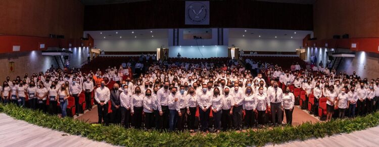 Entrega UAT becas de excelencia a estudiantes de Victoria y Mante