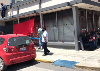 Estalla huelga en Telmex