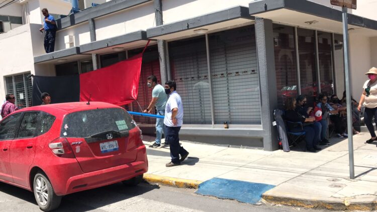 Estalla huelga en Telmex