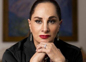 Reciben cenizas de Susana Dosamantes; viajarán a México para su última voluntad