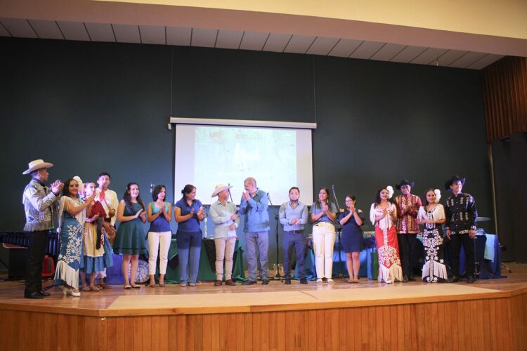 Promueve UAT divulgación de la ciencia a través del arte