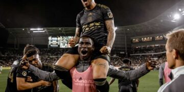 LAFC y Carlos Vela vencen al Galaxy de ‘Chicharito’