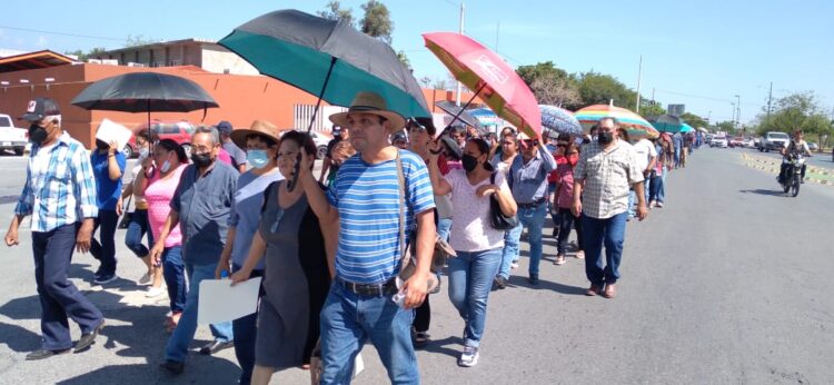 Empleados reclaman aguinaldo y respeto a sus derechos al Ayuntamiento de Victoria