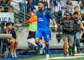 Rayados viene de atrás y supera  3-2 al América