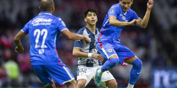 Pachuca descarrila 2-1 a Cruz Azul en el Estadio Azteca