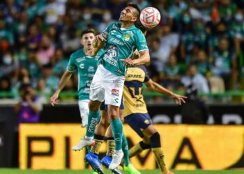 León se levanta de goleada y empara 3-3 con Pumas
