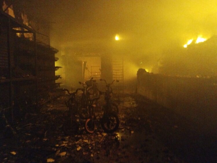 Fuego consume negocio de bicicletas