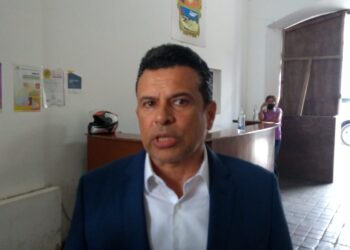 Desestima Gattas crítica de burócratas por reducirles aguinaldo