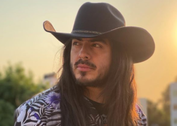 Rey Grupero dispuesto a llegar a los golpes por defender a su amiga Cynthia Klitbo