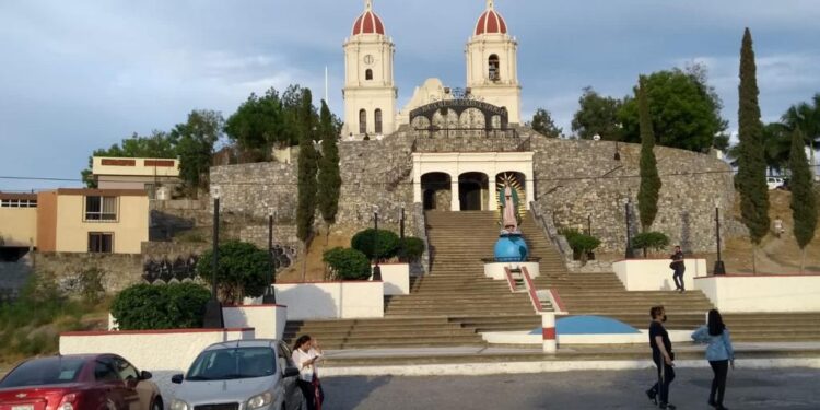 Participan cientos de victorenses en Peregrinación por la Paz y los desparecidos
