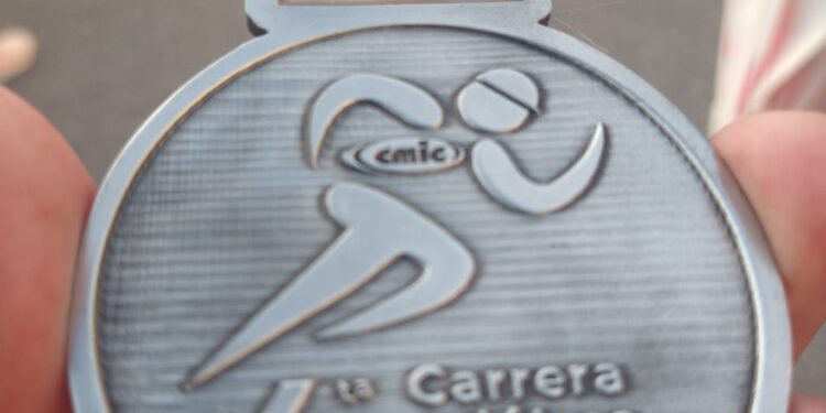 Da Carlos Pizaña banderazo de salida en 4ta. Carrera de la CMIC