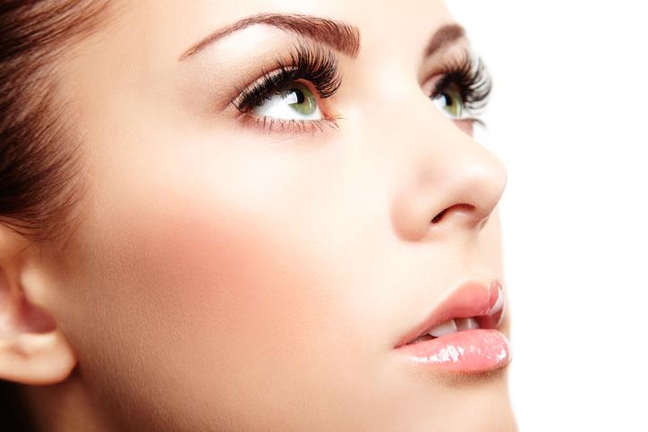 Extensiones de pestañas negras en México