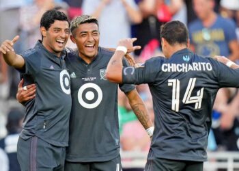 La Liga MX no puede con la MLS; cae 1-2, les anotó Vela