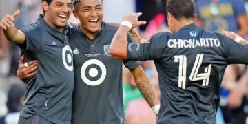 La Liga MX no puede con la MLS; cae 1-2, les anotó Vela