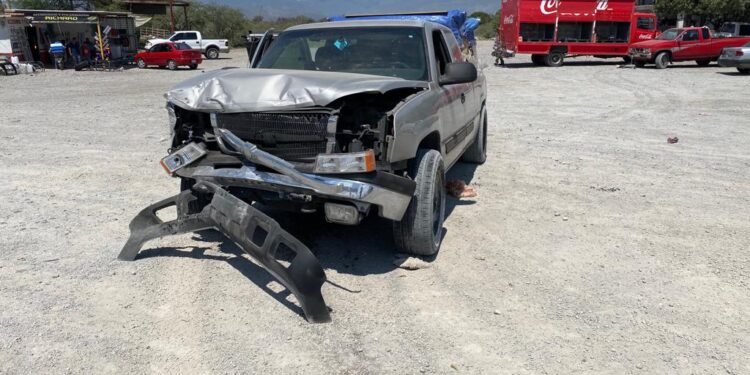 Cuatro heridos en carambola vehicular en Tula